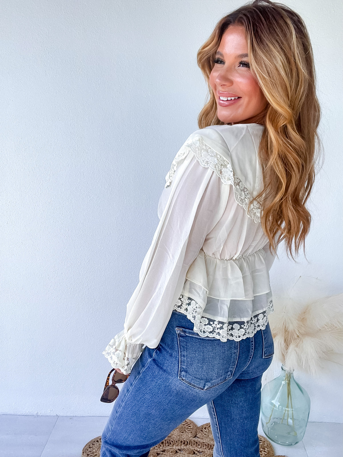 Inner Beauty Cream Lace Detail Top