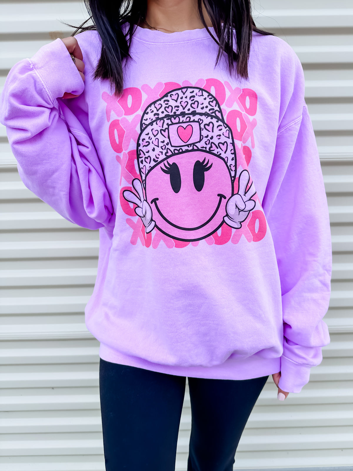 Comfort Colors- XOXO Peace Graphic Sweatshirt