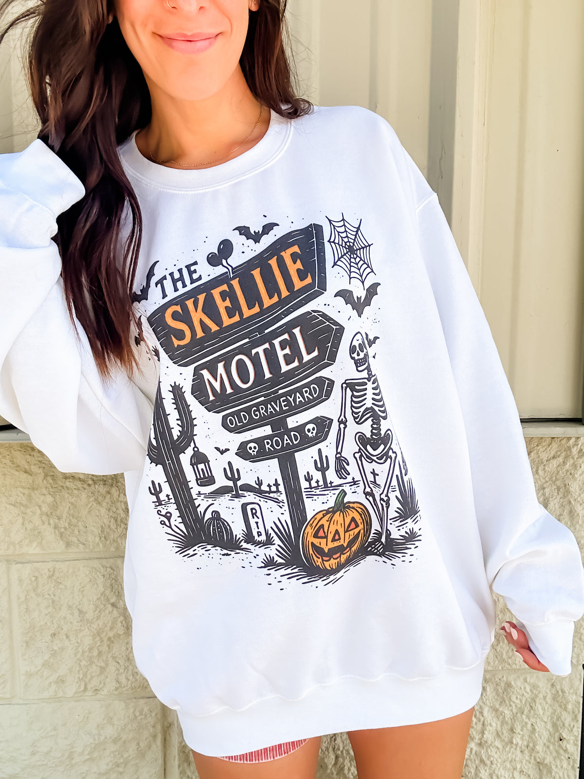 Skellie Motel Graphic Top